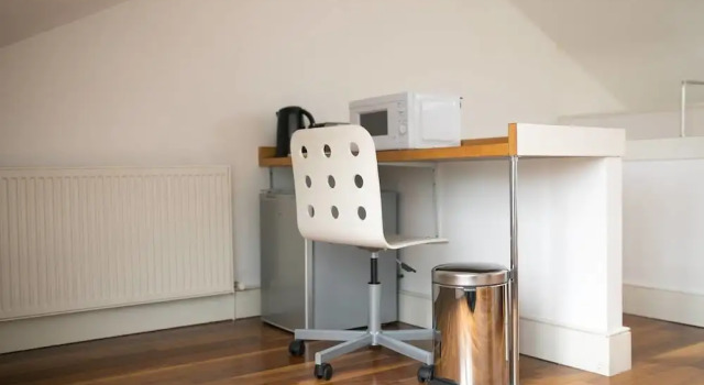 Modern Studio With Private Terrace - Swiss Cottage, Забронировать Дом для отпуска Коттеджи Лондона, рядом с Сент-Джонс Вуд, Коттедж