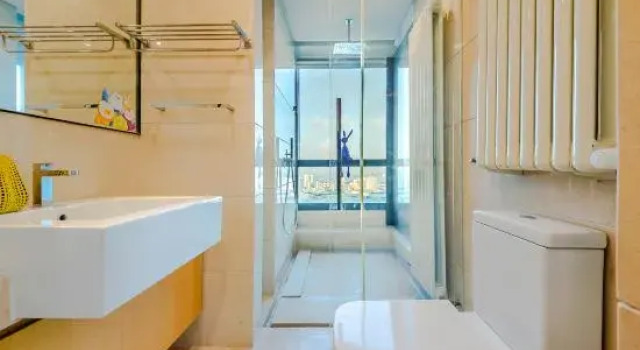 Miomi Family Hotel & Sea View (May 4th Square Mixc HaiYi Branch), Rezerwuj Hotel Hotele 4-gwiazdkowe w Shandong, 4*