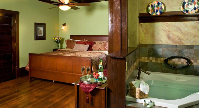 Hilltop Manor B&B, Забронировать Отель Хот-Спрингс Арканзас