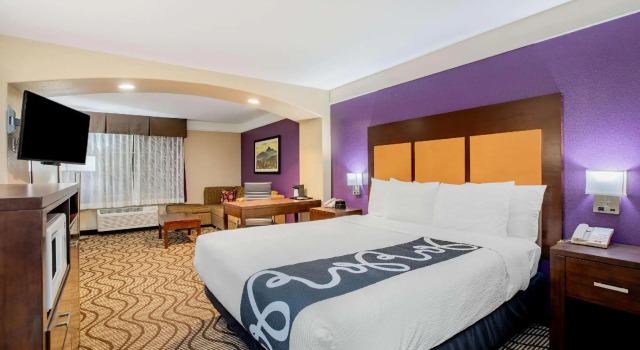 Двухместный люкс Deluxe La Quinta by Wyndham Hesperia Victorville