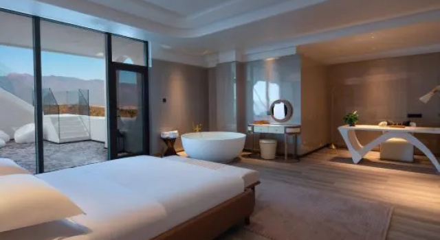 Люкс с 2 комнатами с видом на море Dali Yunji No.1 Cliff Seaview Hotel