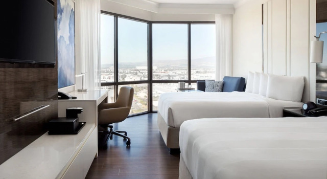 Люкс Irvine Marriott