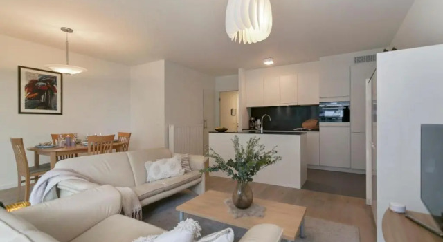 Апартаменты Cosy Family Apartment With Parking Near the Beach