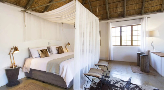 Tusk Bush Lodge, Забронировать Отель Отели Барбертон с завтраком, Завтраки