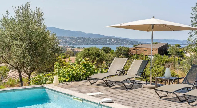 Вилла с видом на море Les Villas de Lorello