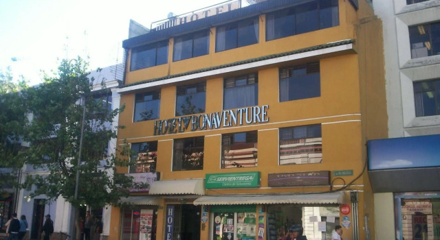Hotel Bonaventure, Забронировать Отель Отели Кито 3 звезды, рядом с Del Arbolito Park, 3*