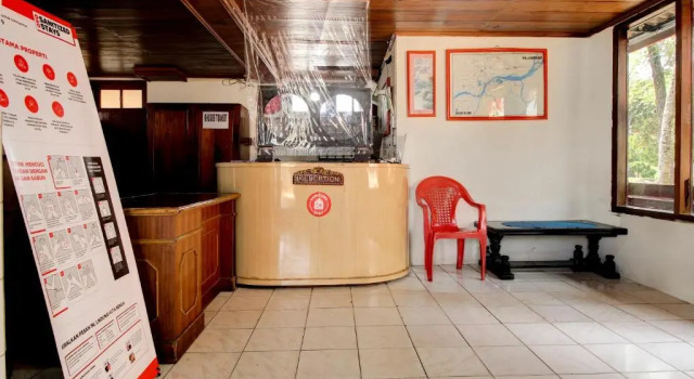 OYO 3180 Hotel Rian Cottage, Забронировать Отель Палембанг Суматра
