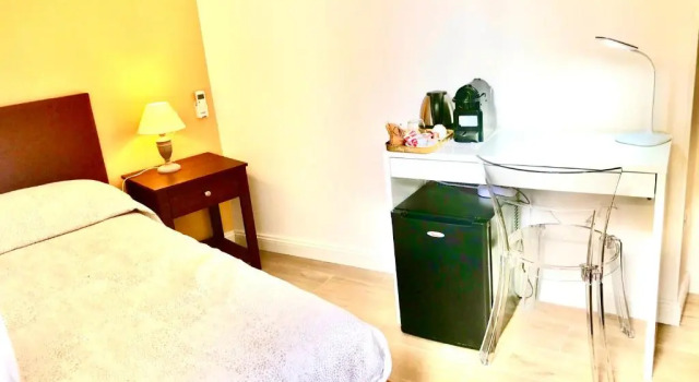 Номер Standard agorà singola con bagno privato adiacente
