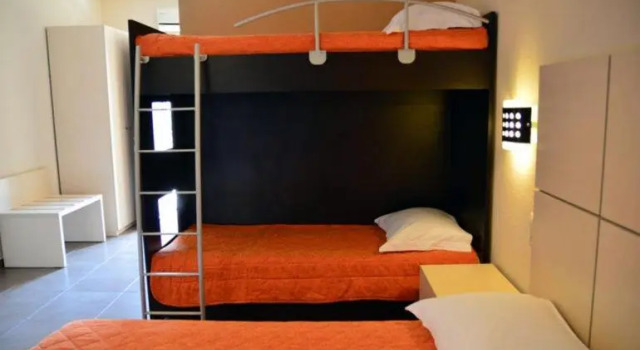 Четырёхместный номер Standard Alexander Inn