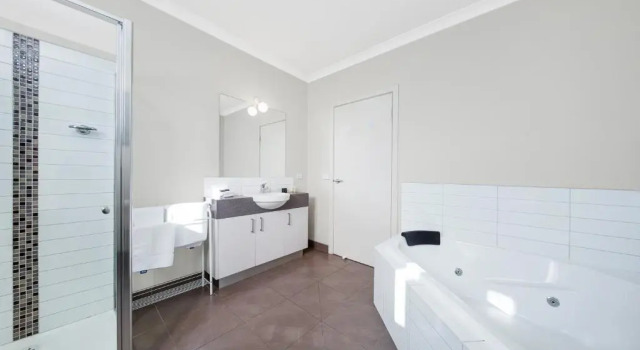 Студия Moonlight Bay Apartments