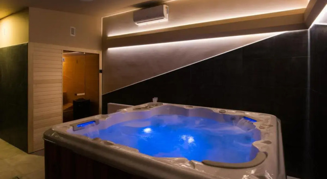 Seasons apartmani, Забронировать Отель Отели Осиек 4 звезды, 4*