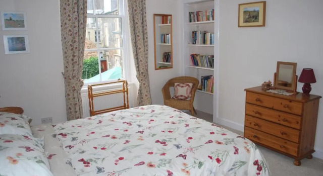 6 Northgate Vennel, Peebles, Забронировать Отель Отели Шотландских границ с парковкой, Парковка
