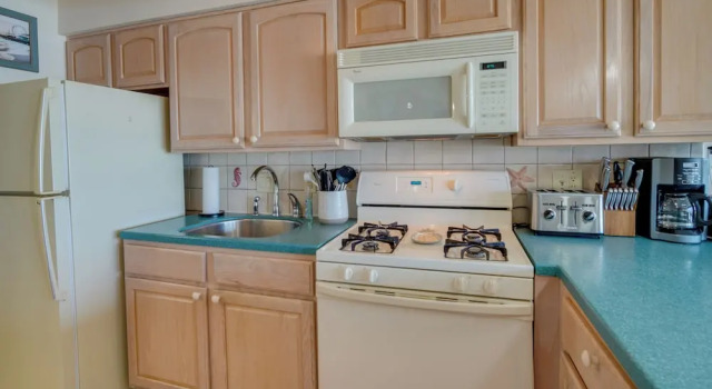 Апартаменты Charming Brigantine Condo Rental: Steps to Beach!