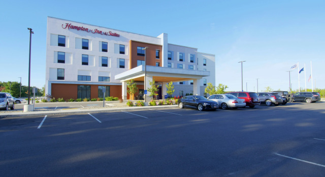 Hampton Inn & Suites Portland West