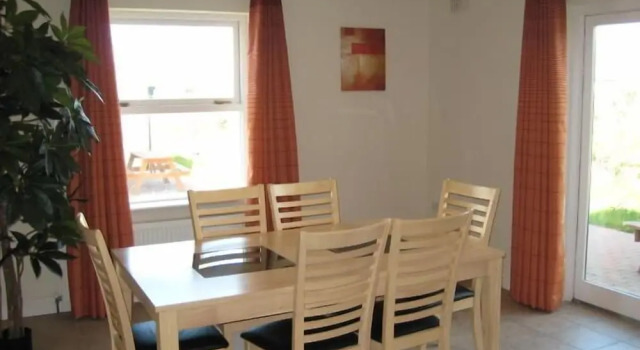 Бунгало с 3 комнатами Doolin Village Lodges