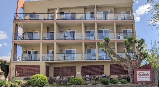 Desert Surfside Waterfront Accommodations, Réserver Appartement Osoyoos 