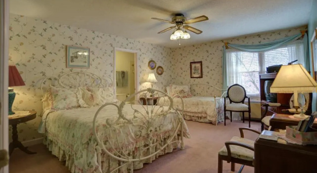 Четырёхместный номер Standard Blue Mountain Mist Country Inn
