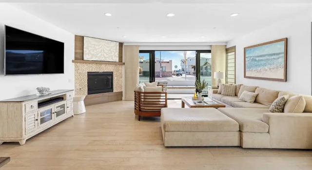 200 East Balboa Oceanview Rooftop Steps to Sand, Pier, Boardwalk & Dining