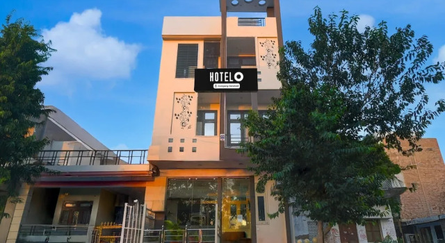 Deluxeaishwarya Inn