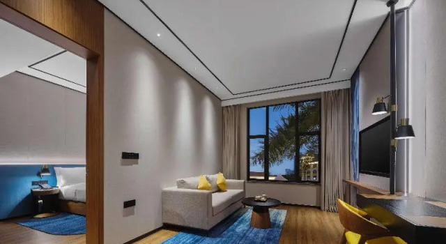 Люкс Deluxe Hilton Garden Inn Huizhou North Railway Station