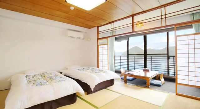 Двухместный номер Standard с видом на озеро Toya-onsen Hotel Hanabi
