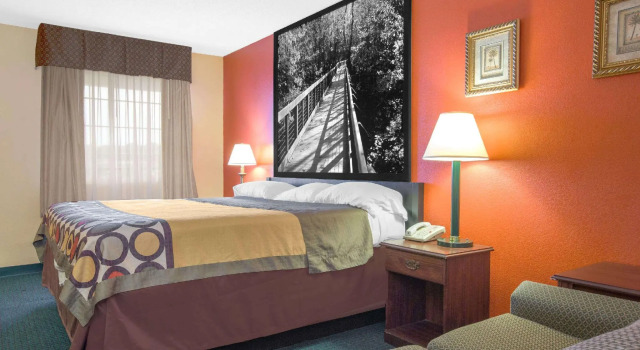 Двухместный номер Standard Super 8 by Wyndham Talladega AL