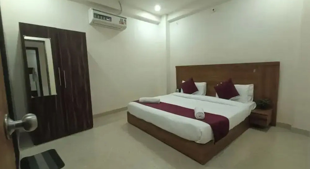 Hotel Tirth Heritage RamMandir Ayodhya, Забронировать Отель Отели Айодхья с завтраком, Завтраки
