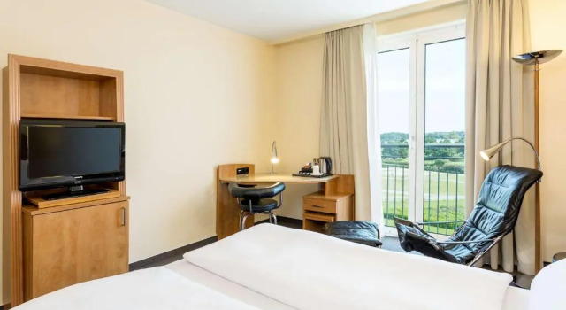 Двухместный номер Standard с красивым видом из окна PLAZA INN Hamburg Horner Rennbahn