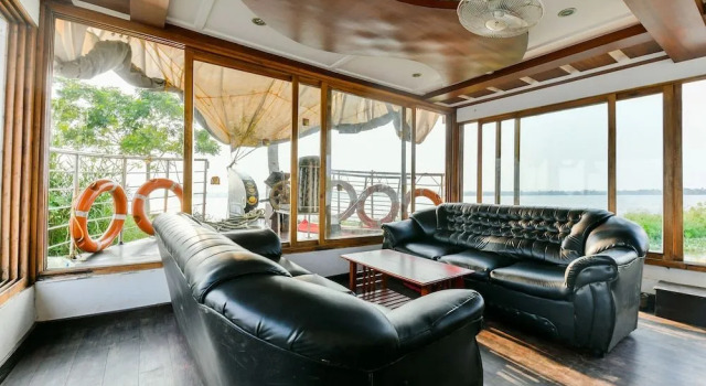OYO 23231 KHBO Gold Sharing Houseboat, Prenota Hotel Alleppey 