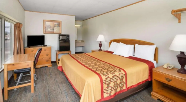 Номер Standard с видом на горы Pigeon Forge Parkway Inn