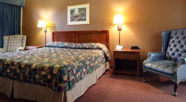Люкс Luxury Americas Best Value Inn Marshall
