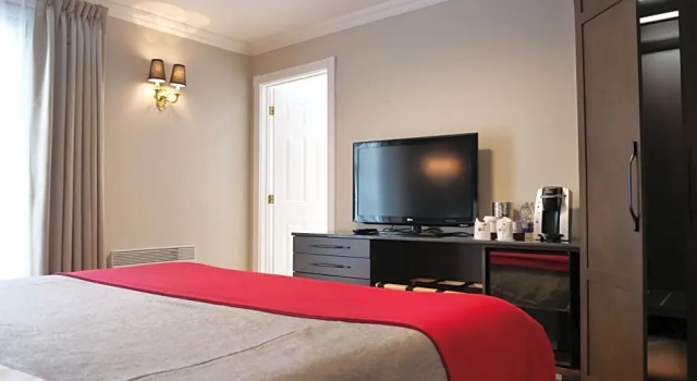 Двухместный номер Standard с балконом Hotel Bonaparte