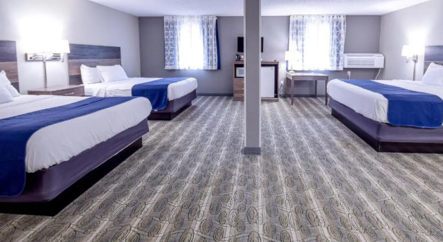 Шестиместный люкс Days Inn & Suites by Wyndham Wisconsin Dells