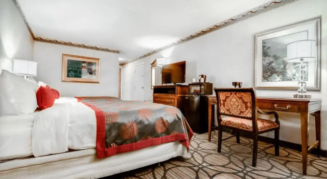 Номер Standard Ramada Plaza by Wyndham Atlanta Airport