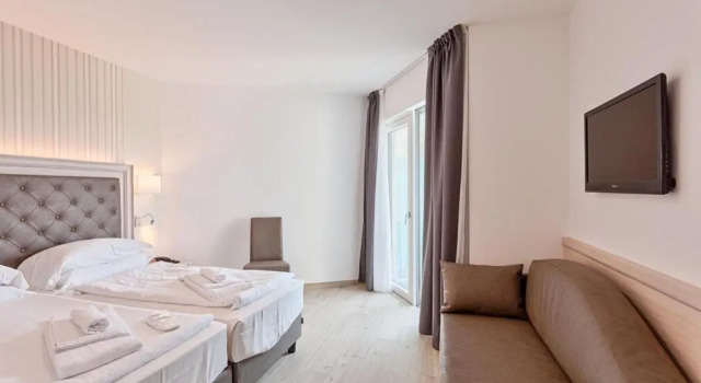 Двухместный номер Superior с балконом и с видом на озеро Holiday Apartments Bellariva