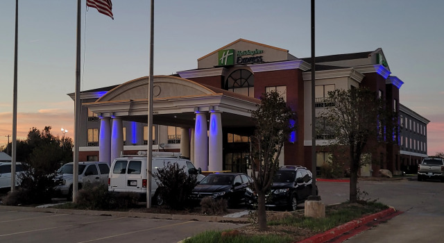 HOLIDAY INN EXPRESS AND SUITES by IHG, Boek Hotel Enid Oklahoma