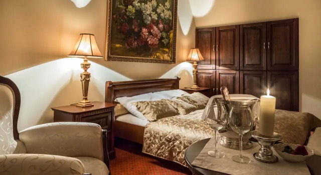 Апартаменты Royal с 2 комнатами с балконом Hotel im. Jana Pawła II