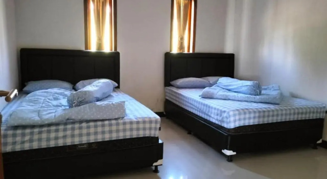 Bromo Seruni Astungkara Homestay, Book Hotel Hotels in Bromo with Parking, Parking