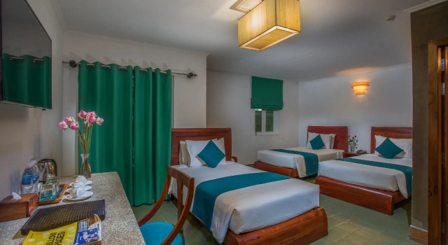 Трёхместный номер Standard A Z Hotel Phnom Penh