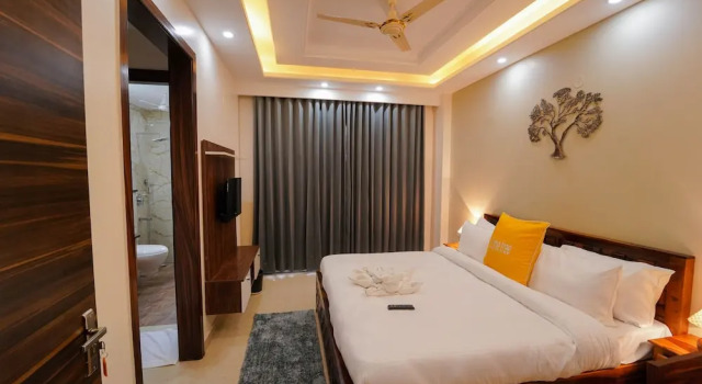 Lime Tree 2 Bhk Apartment Golf Course
