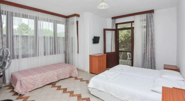 Cizenel Hotel, Varaa Hotelli Hotellit Marmara-alue pysäköinnillä, Pysäköinti