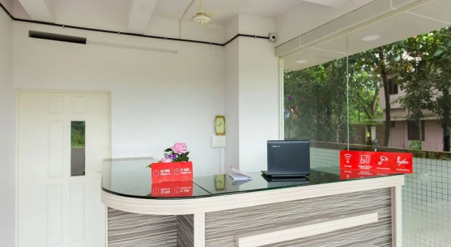 OYO 15599 Reem Residency, Забронировать Отель Недумбассери штат Керала