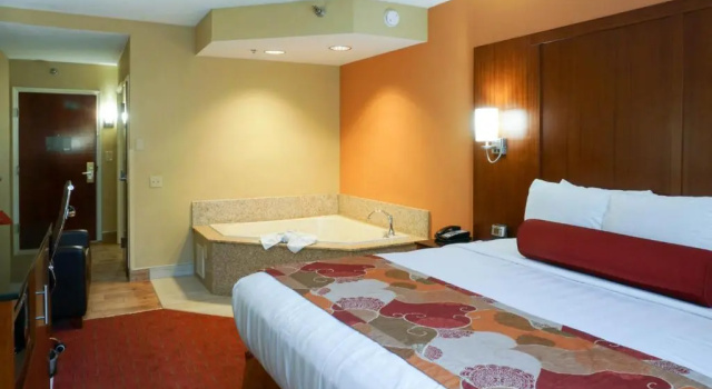 Люкс Best Western Plus Georgetown Corporate Center Hotel