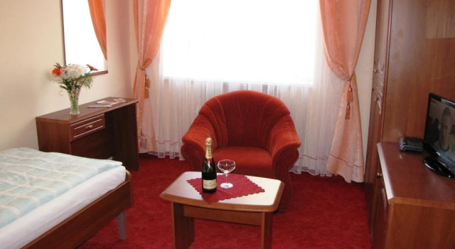 Spa Hotel Purkyně, Забронировать Курортный отель Курортные отели Карловых Варов, рядом с Vridelni kolonada, Курортный отель