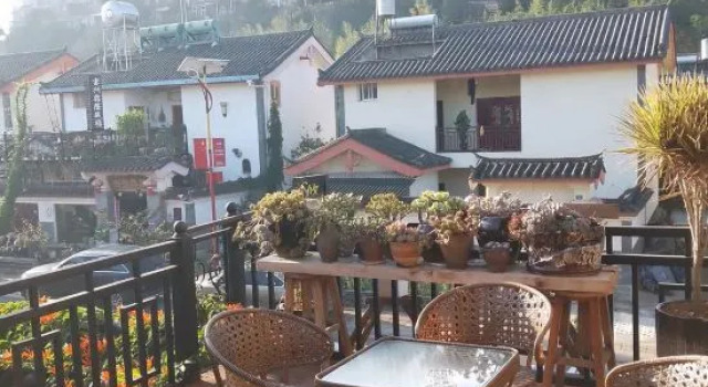 Shilin Youyou Inn, Rezerwuj Hotel Hotele w Kunming z parkingiem, Parking