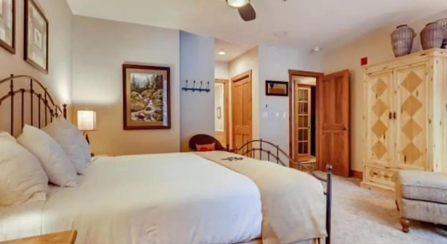 Номер Standard с балконом Premier 2 Bedroom Ski in, Ski out Vacation Rental at the Timbers With the Best Access to Skiing in Keystone