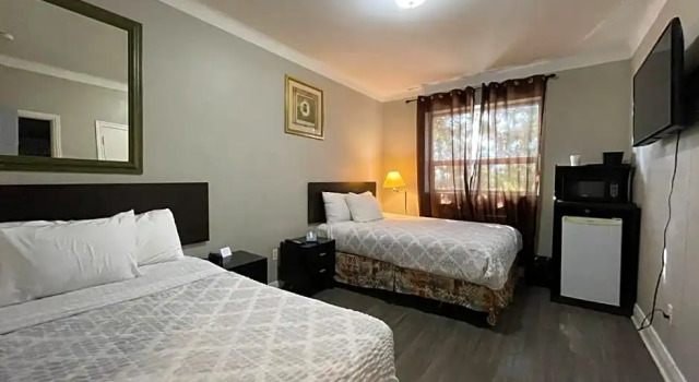 Четырёхместный номер Standard London Residency Inn