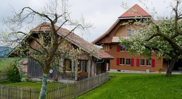 Rösis B&B, Prenota Bed & breakfast Hotel a Emmental con colazione, Colazione