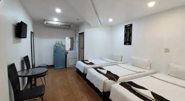 Четырёхместный номер Deluxe Longzhu Guesthouse
