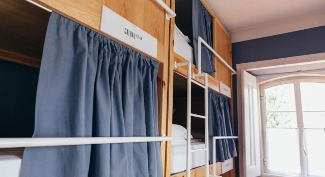 Кровать в общем номере LEGASEA - Cascais Guesthouse